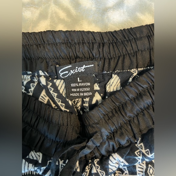 Patterned Shorts - Picture 2 of 2